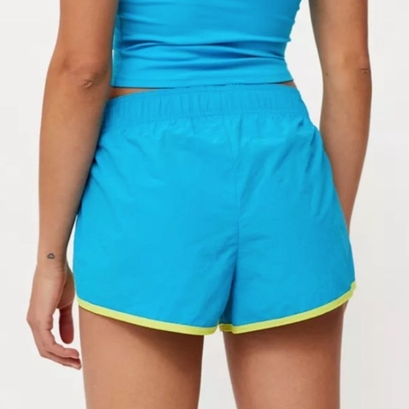 NWT Urban Outfitters Naomi Dolphin Hem Shorts in Blue - Picture 3 of 8